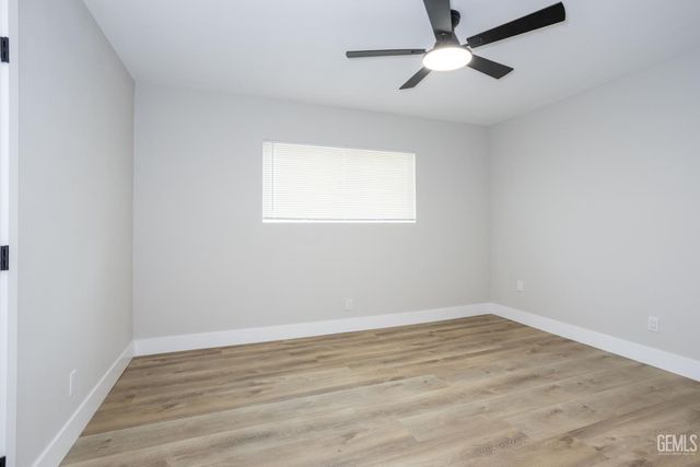 908 San Vicente Drive, Bakersfield, CA 93307