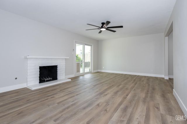 908 San Vicente Drive, Bakersfield, CA 93307