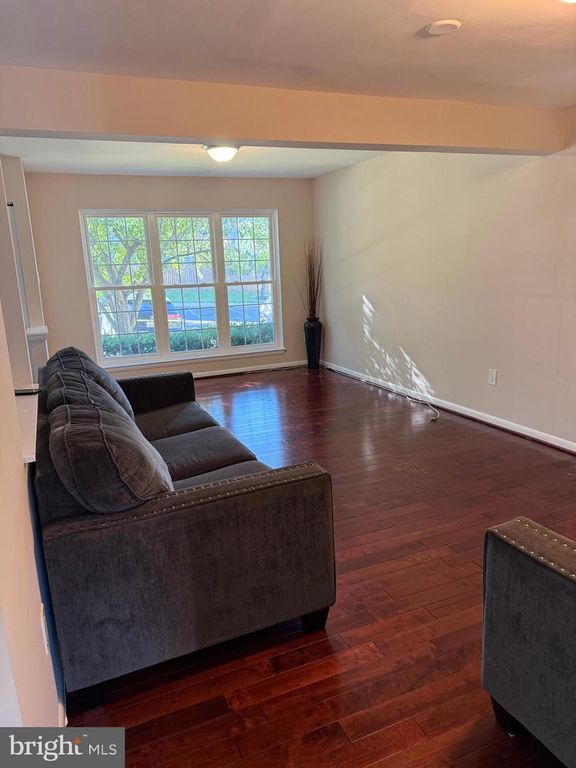 Image 15 of property listing at 15001 WHEATLAND PL, Laurel, MD 20707