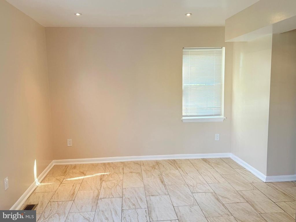 Image 27 of property listing at 15001 WHEATLAND PL, Laurel, MD 20707