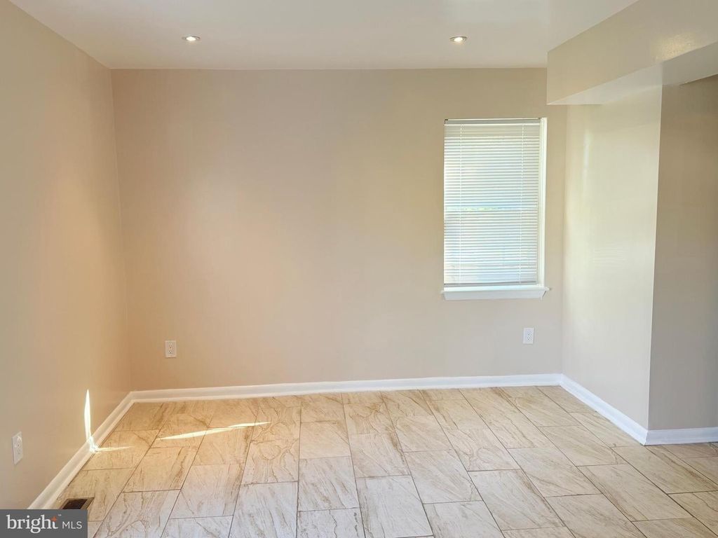 Image 28 of property listing at 15001 WHEATLAND PL, Laurel, MD 20707