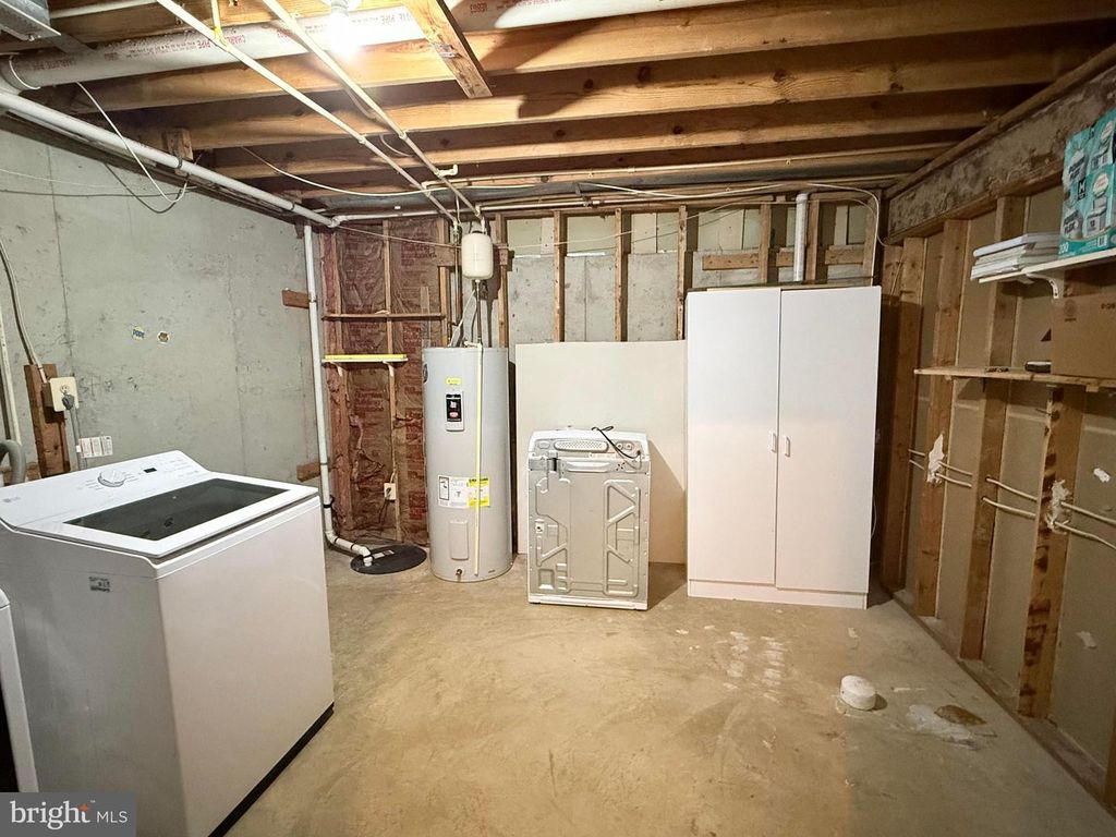 Image 52 of property listing at 15001 WHEATLAND PL, Laurel, MD 20707
