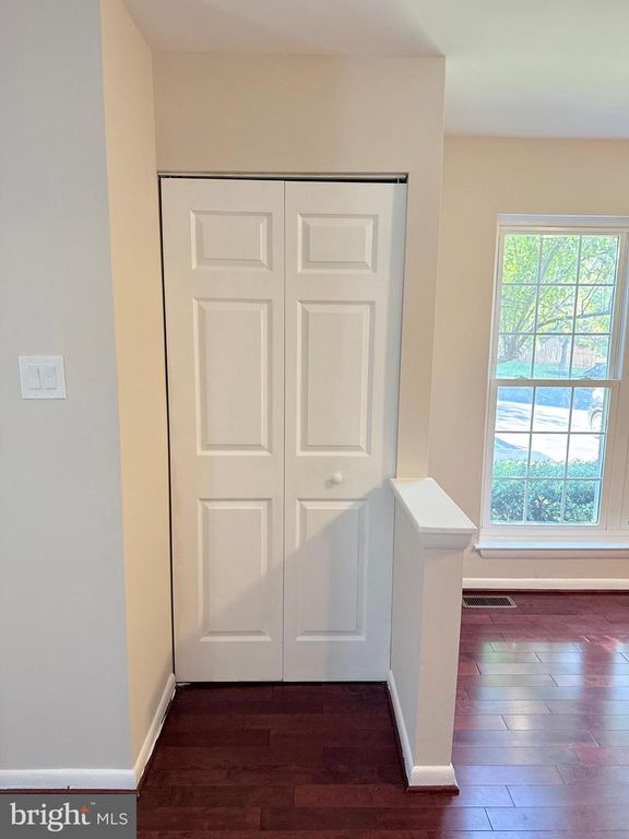 Image 9 of property listing at 15001 WHEATLAND PL, Laurel, MD 20707