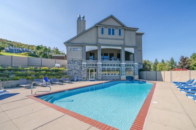 81 Daybreak Drive I202, Ludlow, VT 05149
