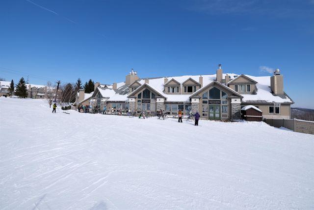 81 Daybreak Drive I202, Ludlow, VT 05149