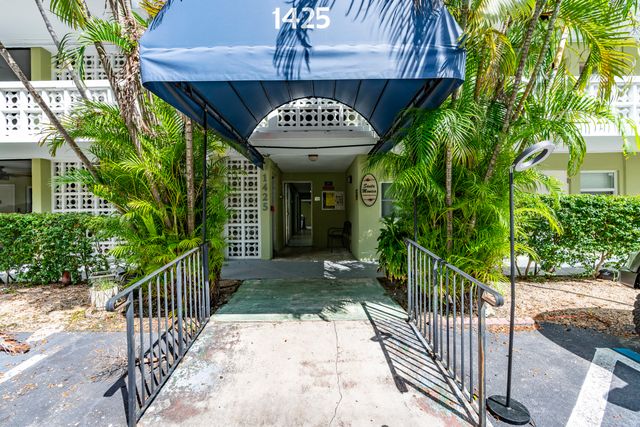 1425 Arthur Street 111B, Hollywood, FL 33020