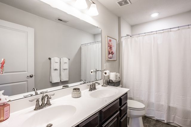 4426 Eagleridge Lane, Zionsville, IN 46077