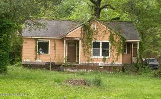 2006 Alta Woods Boulevard, Jackson, MS 39204