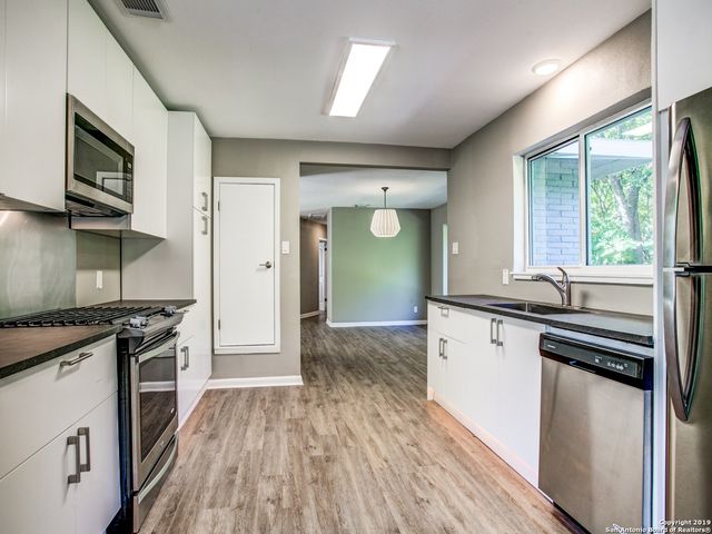 413 Garraty, San Antonio, TX 78209