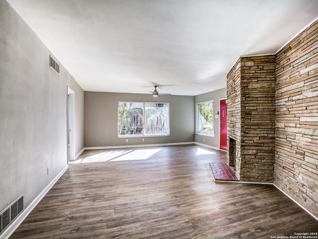 413 Garraty, San Antonio, TX 78209