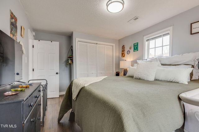 2526 Park Avenue, Johnson City, TN 37601