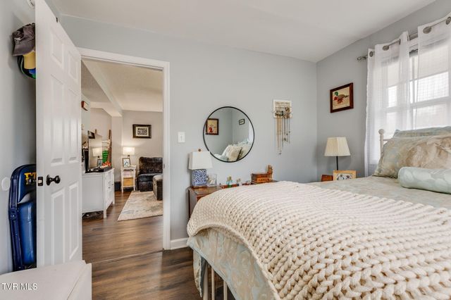 2526 Park Avenue, Johnson City, TN 37601