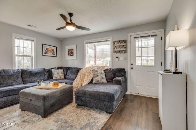 2526 Park Avenue, Johnson City, TN 37601