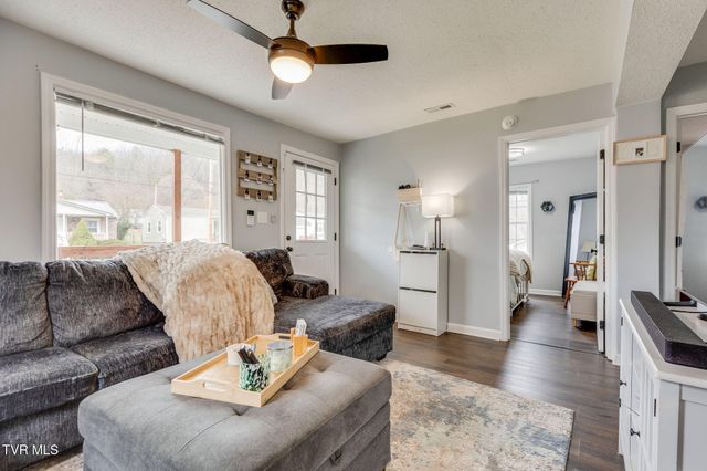 2526 Park Avenue, Johnson City, TN 37601