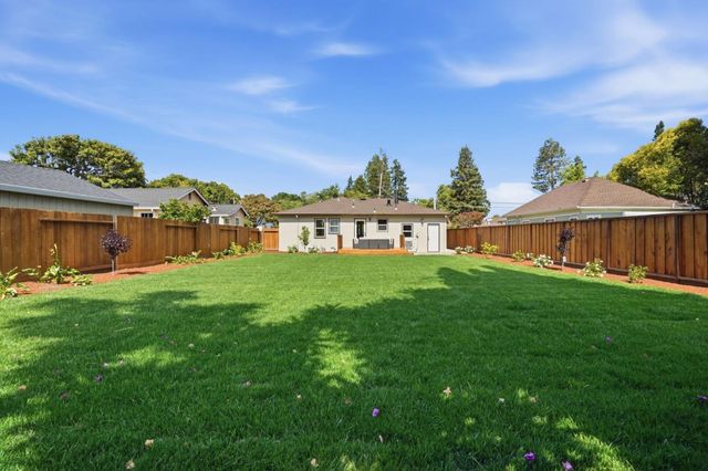 218 N Murphy Avenue, Sunnyvale, CA 94086