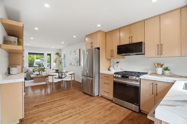 218 N Murphy Avenue, Sunnyvale, CA 94086