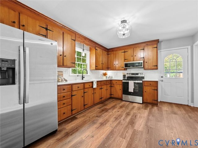 3075 Judes Ferry Rd, Powhatan, VA 23139