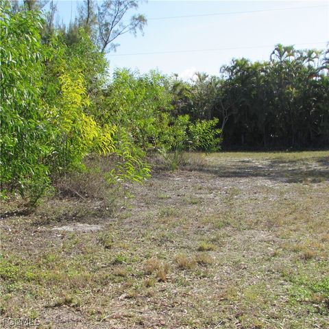 7758 Breakwater CT, Bokeelia, FL 33922