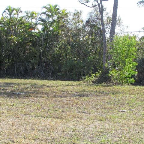 7758 Breakwater CT, Bokeelia, FL 33922