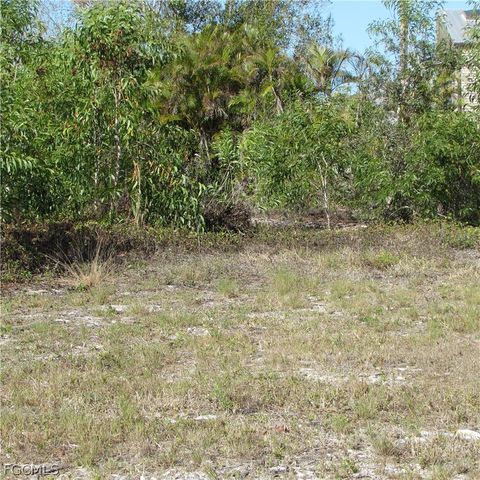 7758 Breakwater CT, Bokeelia, FL 33922