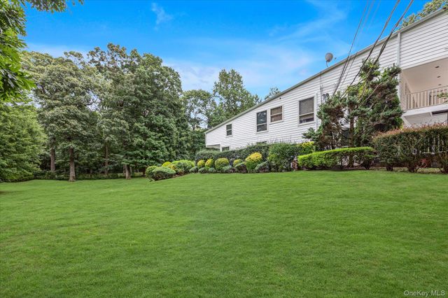 5 Carol Lane, Upper Brookville, NY 11545