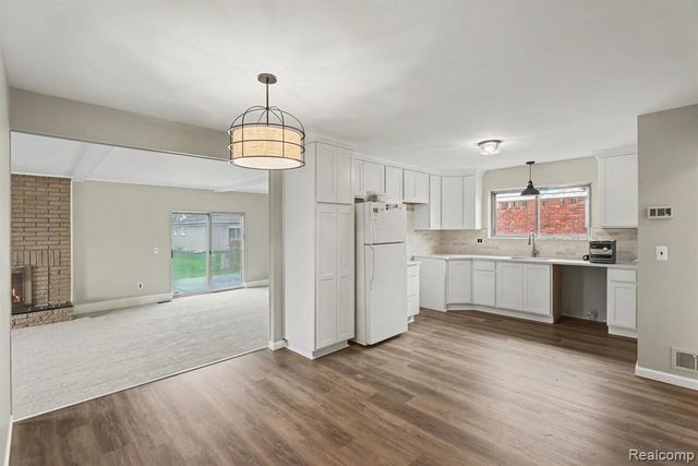 5698 Bingham Drive, Troy, MI 48085