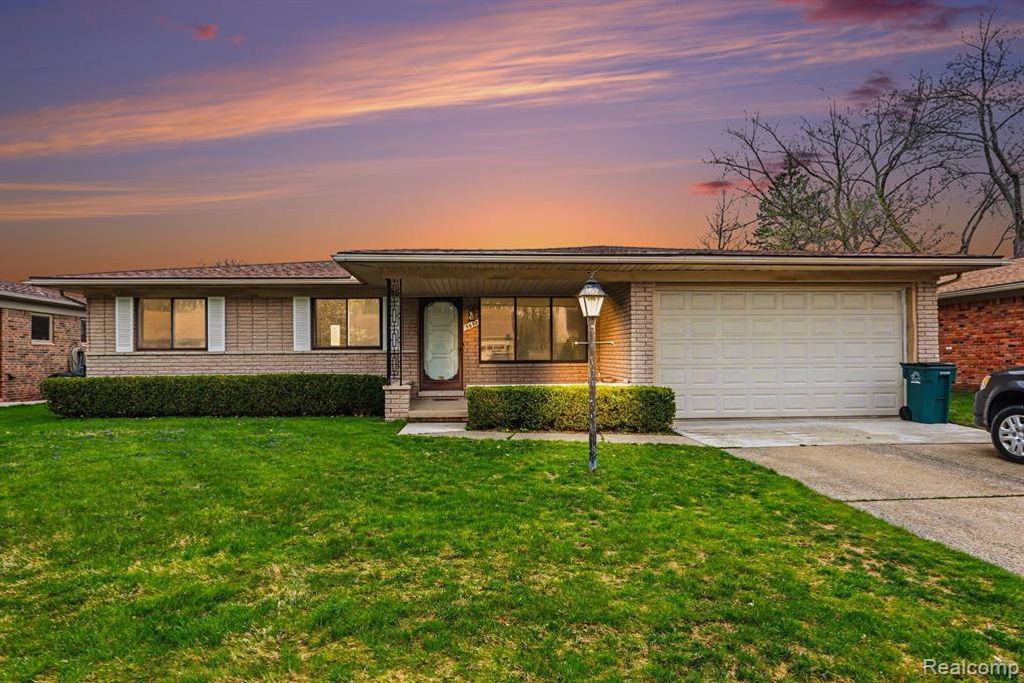 5698 Bingham Drive, Troy, MI 48085