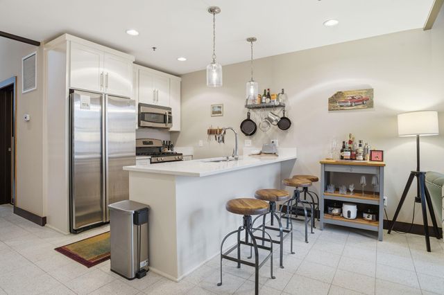 214 4th Street E 226, Saint Paul, MN 55101