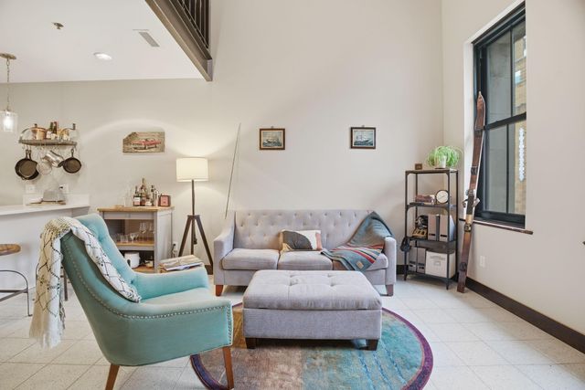 214 4th Street E 226, Saint Paul, MN 55101