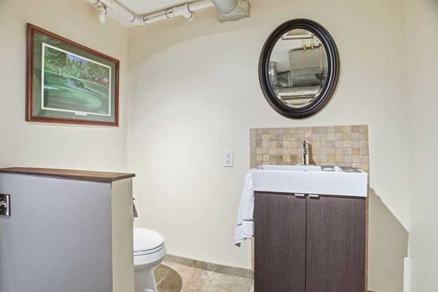 214 4th Street E 226, Saint Paul, MN 55101