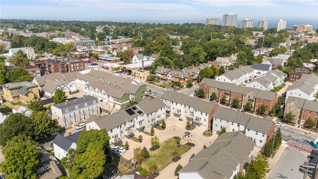 12122 Detroit Avenue, Lakewood, OH 44107