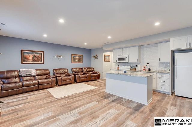 1079 Sand Hill Road, Louisville, NE 68037