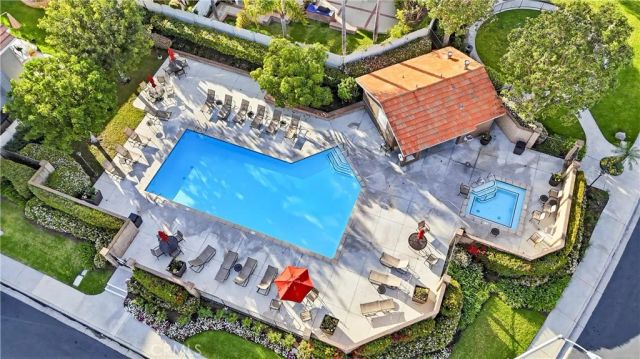 2061 Pueblo, Tustin, CA 92782