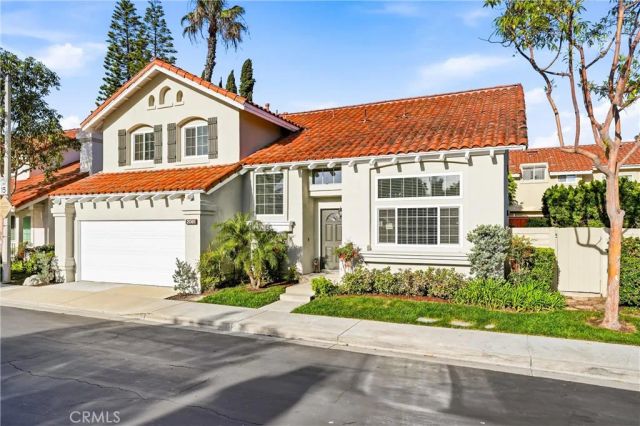 2061 Pueblo, Tustin, CA 92782