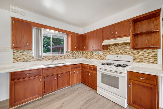 2244 205th Street, Chicago Heights, IL 60411