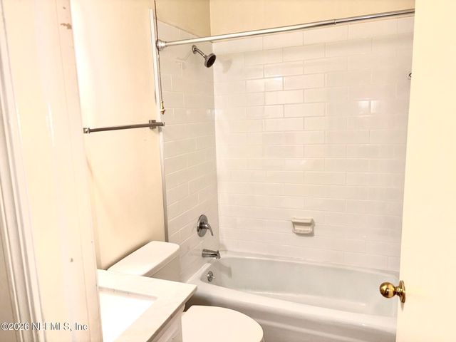5201 ATLANTIC Boulevard 194, Jacksonville, FL 32207