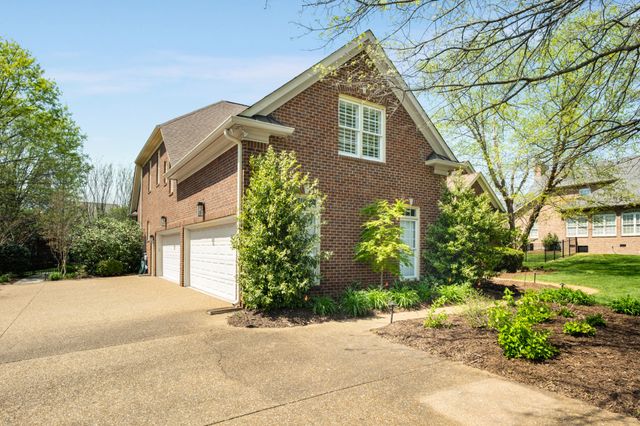 1136 Haverhill Dr, Brentwood, TN 37027