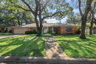 3721 Arborlawn Drive, Fort Worth, TX 76109