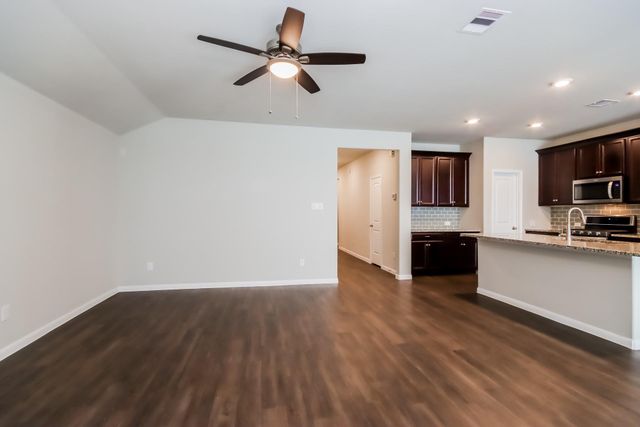 4606 Wildflower Way, Baytown, TX 77521
