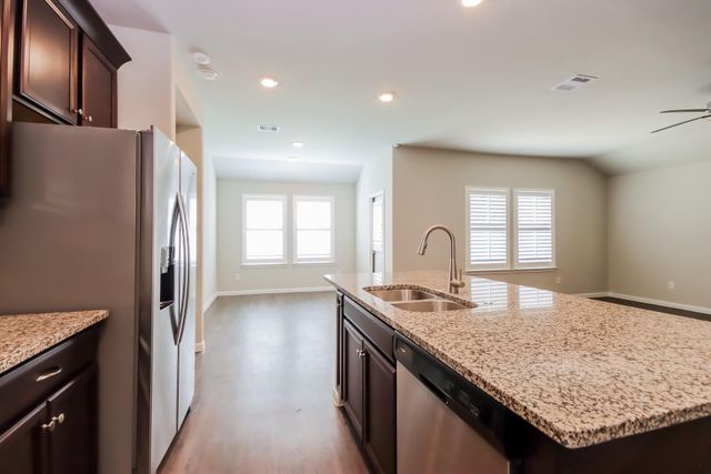 4606 Wildflower Way, Baytown, TX 77521