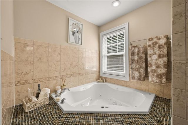 15 Belcher Ave, Brockton, MA 02301