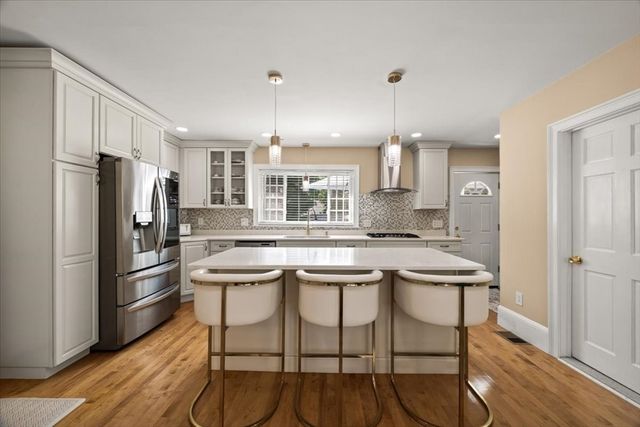 15 Belcher Ave, Brockton, MA 02301