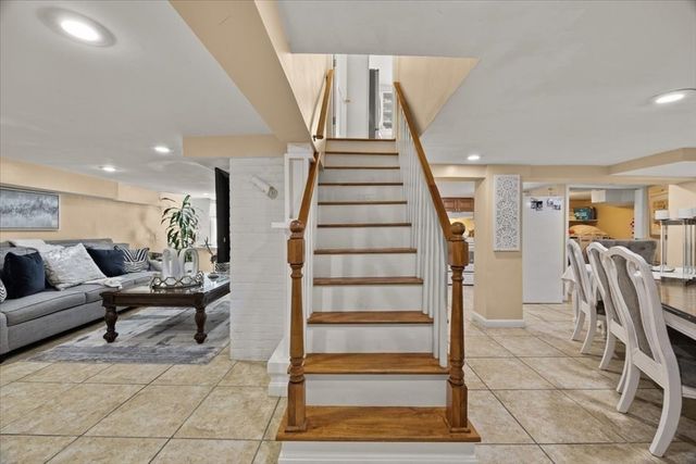 15 Belcher Ave, Brockton, MA 02301