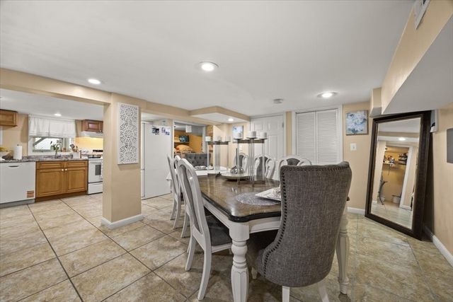 15 Belcher Ave, Brockton, MA 02301