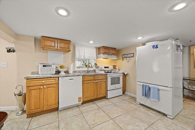 15 Belcher Ave, Brockton, MA 02301