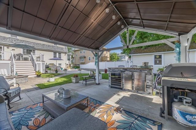 15 Belcher Ave, Brockton, MA 02301