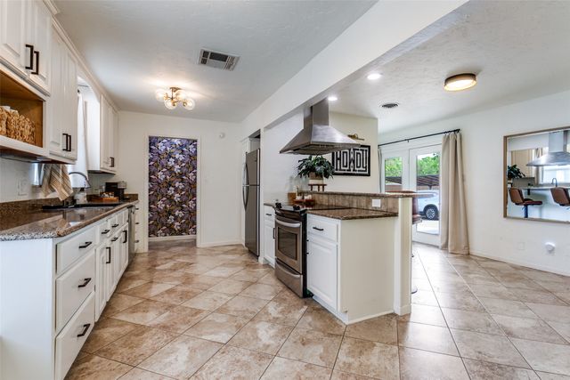 1306 Northlake Drive, Richardson, TX 75080