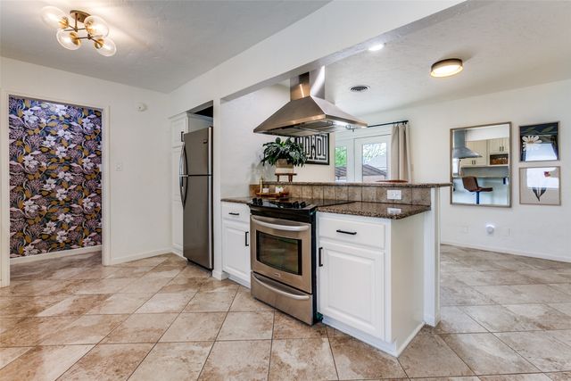 1306 Northlake Drive, Richardson, TX 75080