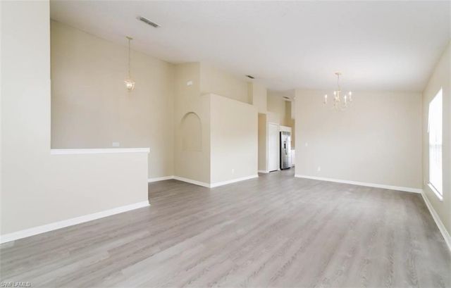 302 SE 18th TER, Cape Coral, FL 33990