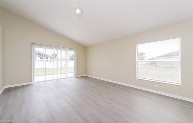 302 SE 18th TER, Cape Coral, FL 33990